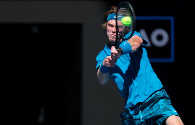 乐彩网-卢布列夫一纪录追平费纳 距500赛四连冠仅差一步